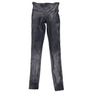 SPANX Faux Leather High Rise Slim Compression Leggings Womens Medium Vegan Black